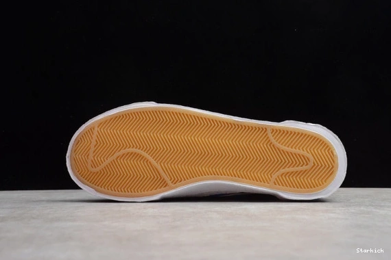 UNIVERSITY BV0072-001 BLUE NIKE BLAZER X MID SACAI 0216